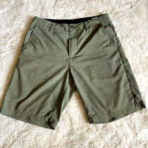 Volcom hybrid shorts. 30w